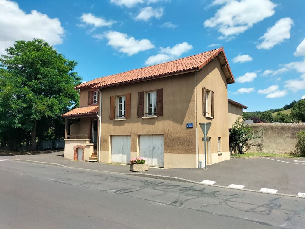 Maison MASSIAC 70000€ Agence Terres d'Immo Maison MASSIAC 70000€ Agence Terres d'Immo