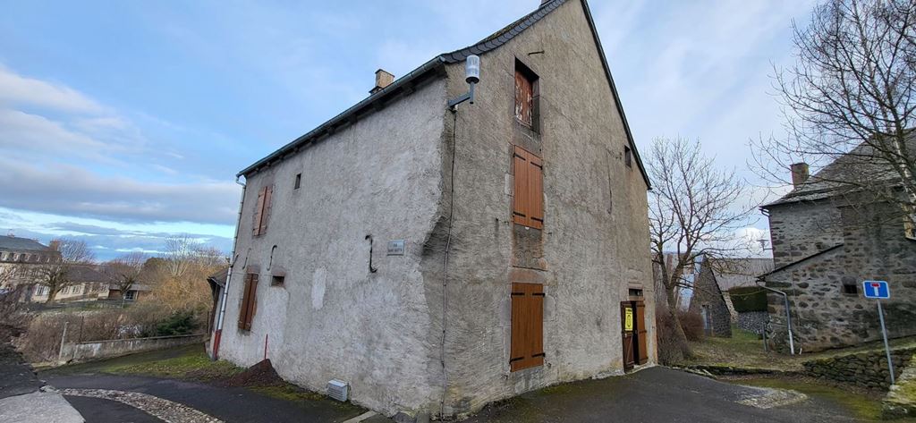 Maison CHALINARGUES 98000€ Agence Terres d'Immo Maison CHALINARGUES 98000€ Agence Terres d'Immo